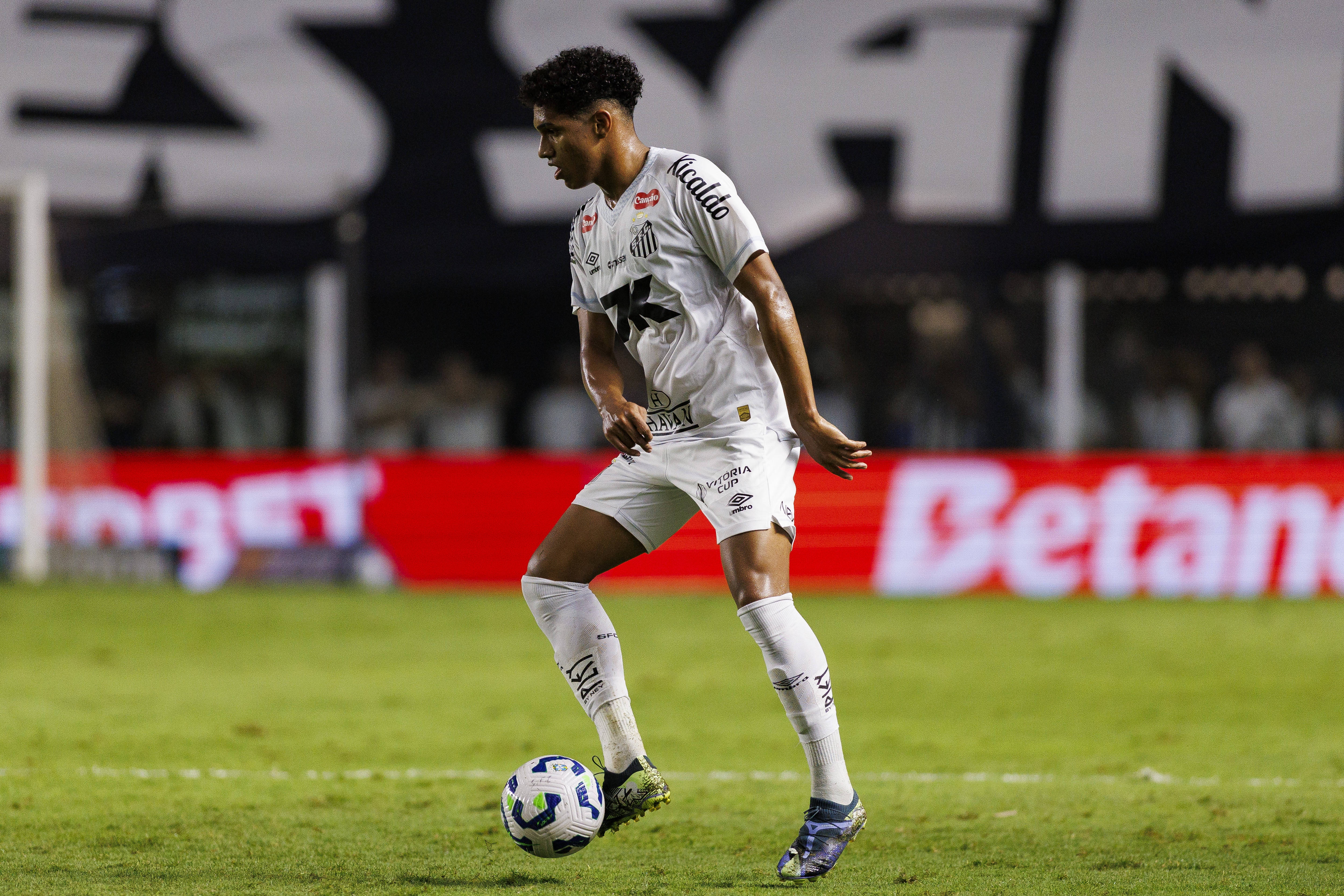 开云体育-罗马诺：热刺和左后卫索萨就个人条款达成一致，和桑托斯仍在谈判